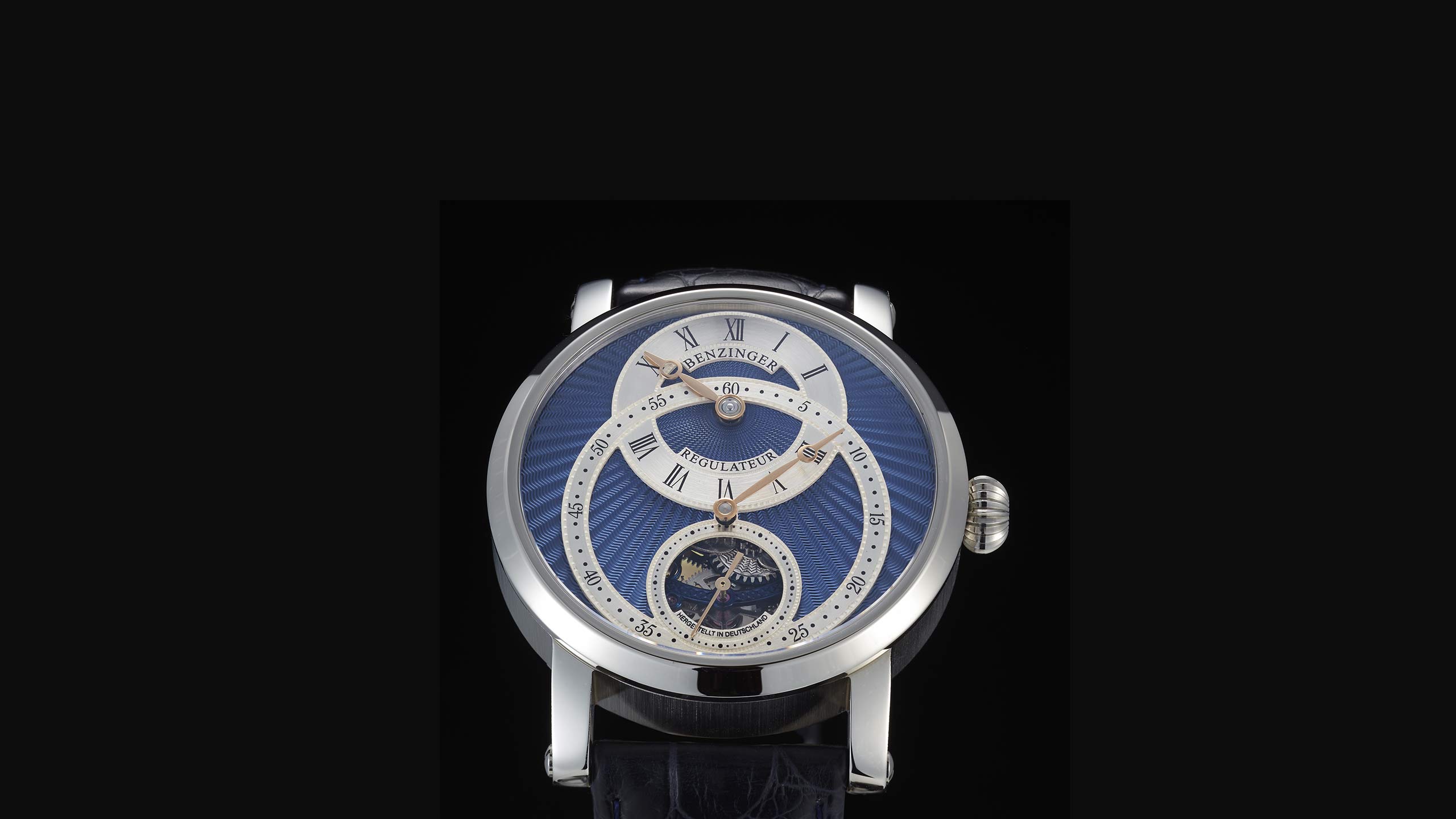 Benzinger Uhr Regulateur Zifferblatt Blau Frontalansicht